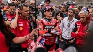 Watch Marc Marquez decide on his grid gamble